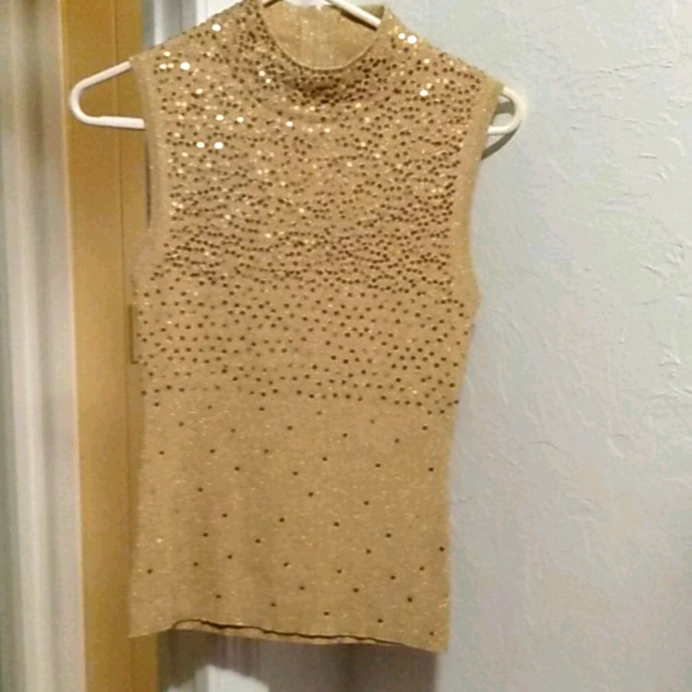 Gold knit shell with sequin adornment